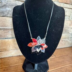 Elegant Floral Pendant Necklace